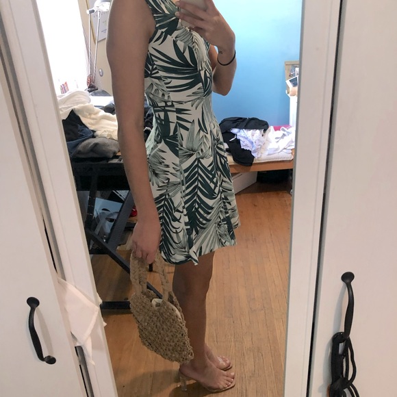 H&M Tropical Dress - Picture 2 of 7